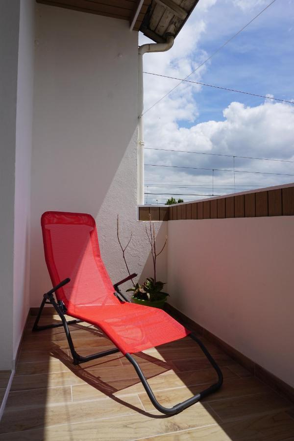 Appart Chic & Moderne Avec Balcon ลารอช-ซูร์-ยง ภายนอก รูปภาพ