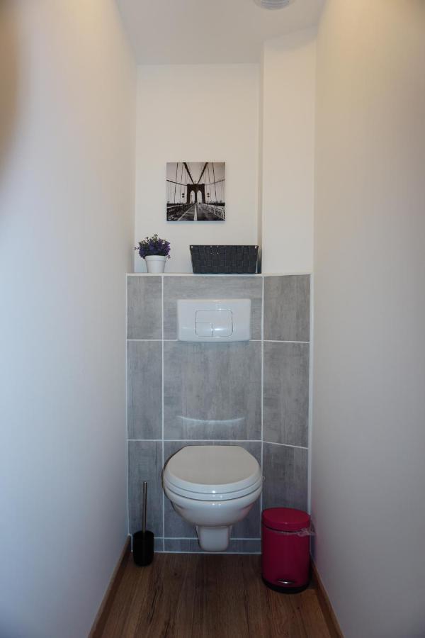 Appart Chic & Moderne Avec Balcon ลารอช-ซูร์-ยง ภายนอก รูปภาพ